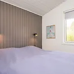 度假居 4 Star Holiday Home In Oksbol *