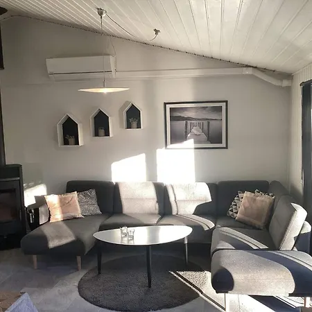 6 Person In Oksb L Oksbol (Syddanmark)