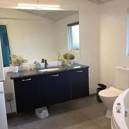 6 Person In Oksbol-by Traum